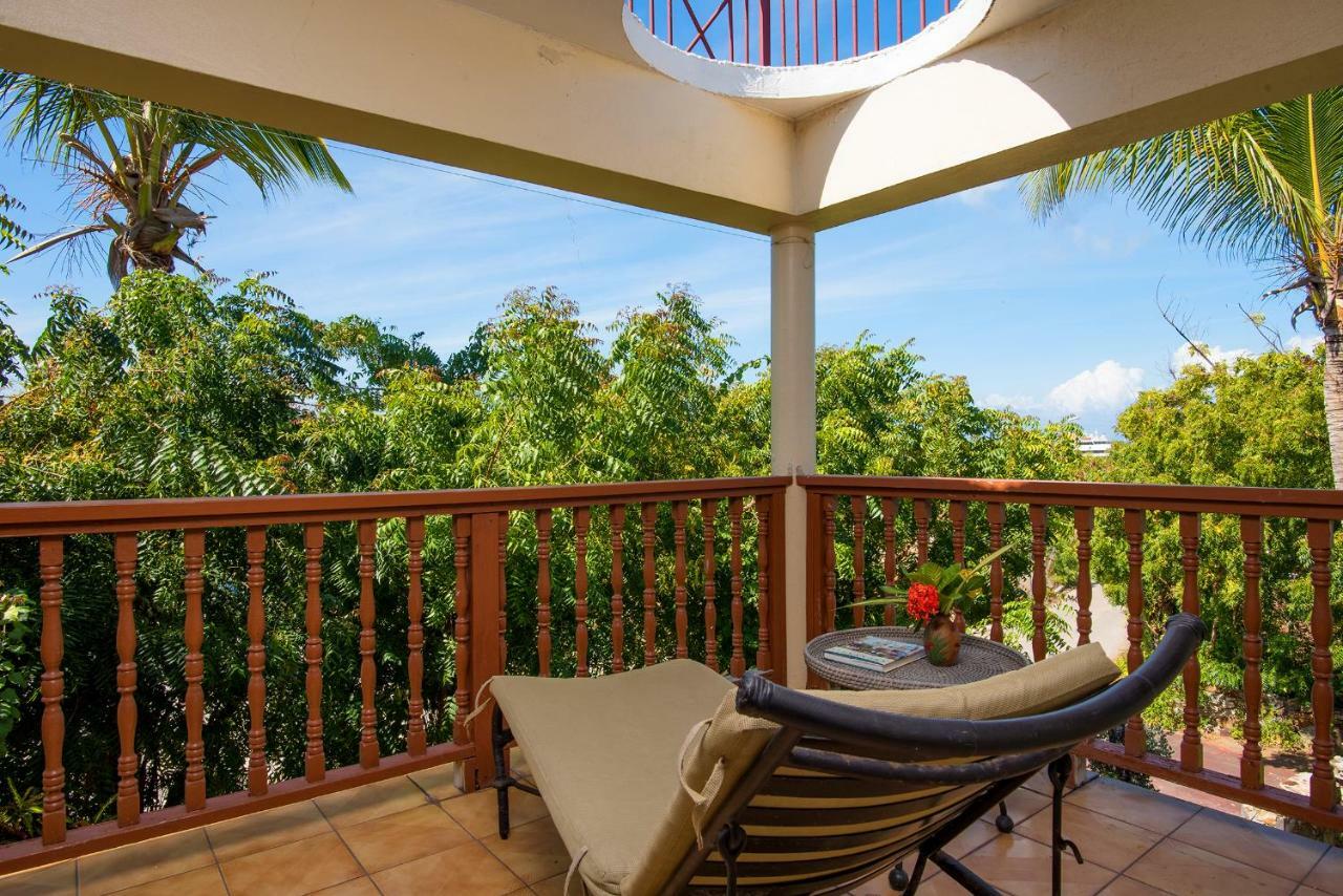 Bayview Vacation Apartments Спаниш-Таун Экстерьер фото