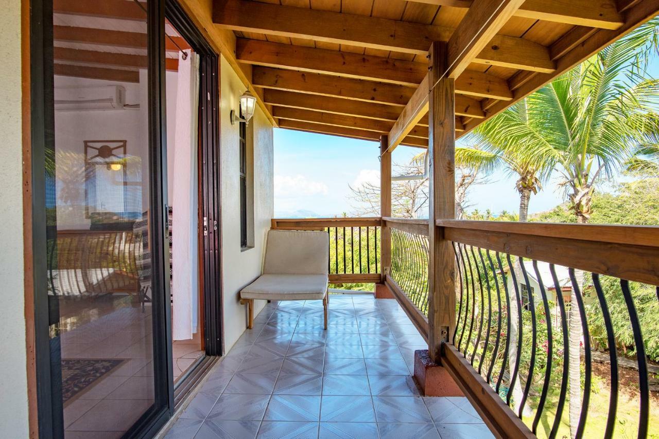 Bayview Vacation Apartments Спаниш-Таун Экстерьер фото